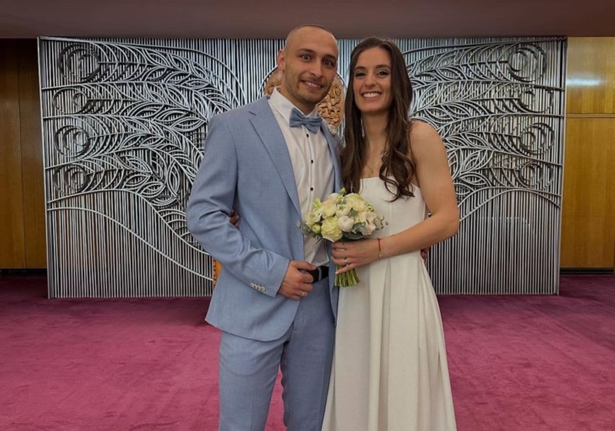 Kisah Pebulu Tangkis Supercantik asal Bulgaria Stefani Stoeva, Berawal dari Cinlok hingga Menikah dengan Pelatihnya Sendiri Kisah Pebulu Tangkis Supercantik asal Bulgaria Stefani Stoeva, Berawal dari Cinlok hingga Menikah dengan Pelatihnya Sendiri