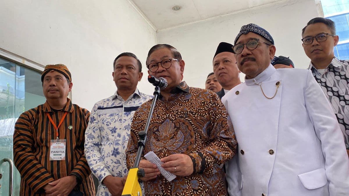 Harga Plastik Melambung, Pramono Ajak Warga Pakai Daun Pisang Harga Plastik Melambung, Pramono Ajak Warga Pakai Daun Pisang