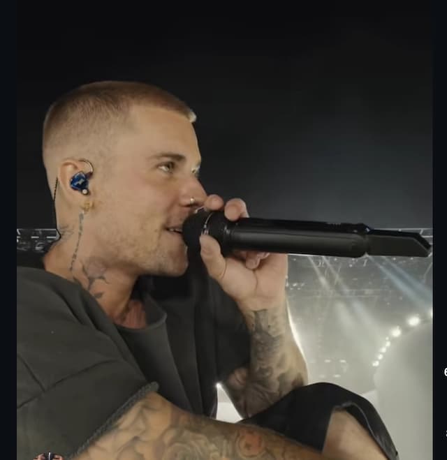 Potret Justin Bieber Tampil Sederhana di Coachella 2026 meski Honor Tembus Rp170 Miliar Potret Justin Bieber Tampil Sederhana di Coachella 2026 meski Honor Tembus Rp170 Miliar