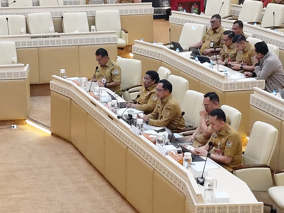 Mendagri Ungkap Angka Kemiskinan di Seluruh Papua Lebih Tinggi dari Rata-Rata Nasional Mendagri Ungkap Angka Kemiskinan di Seluruh Papua Lebih Tinggi dari Rata-Rata Nasional