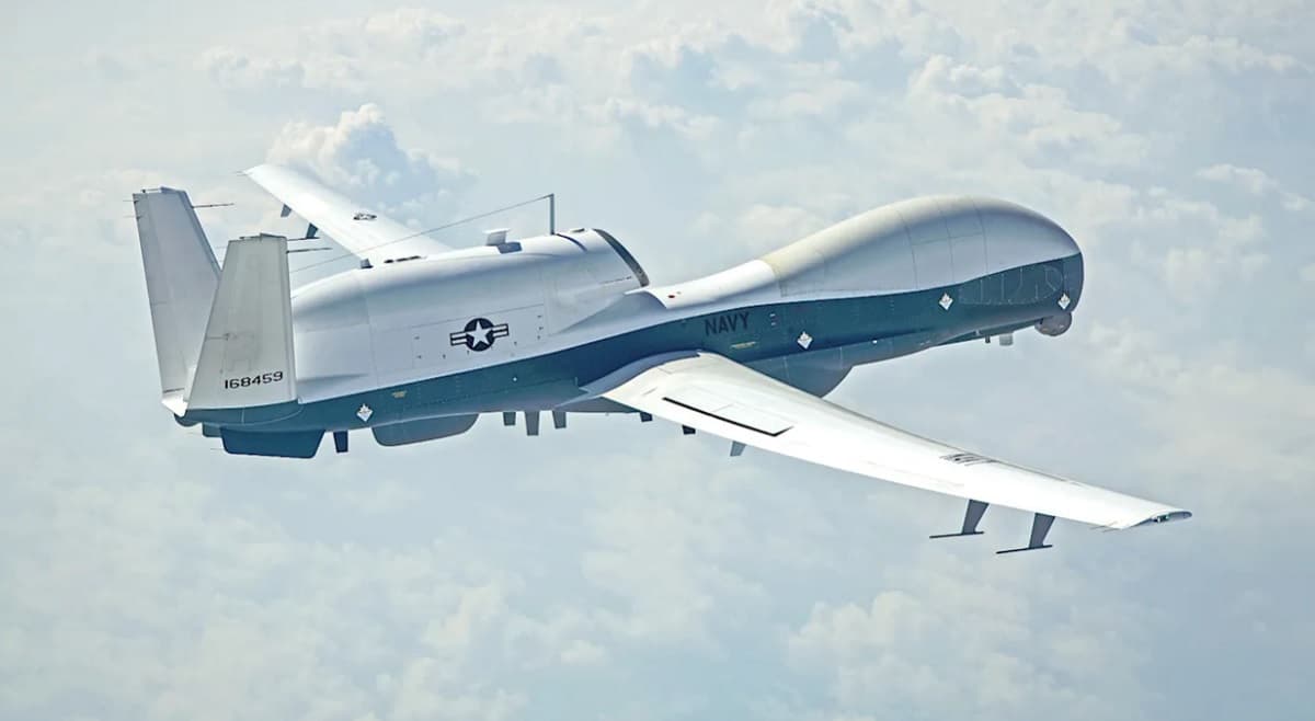 Drone Mata-Mata Militer AS Seharga Rp4 Triliun Jatuh di Selat Hormuz Drone Mata-Mata Militer AS Seharga Rp4 Triliun Jatuh di Selat Hormuz