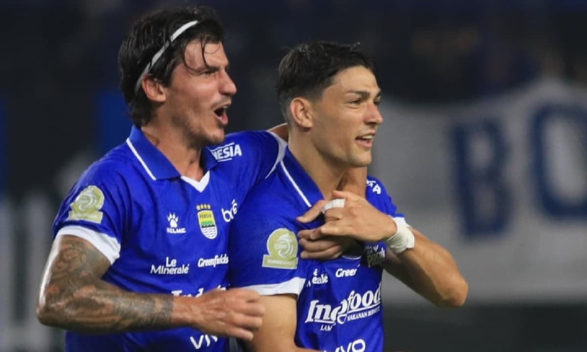 Pesan Penting Federico Barba agar Persib Bandung Hattrick Juara Super League! Pesan Penting Federico Barba agar Persib Bandung Hattrick Juara Super League!