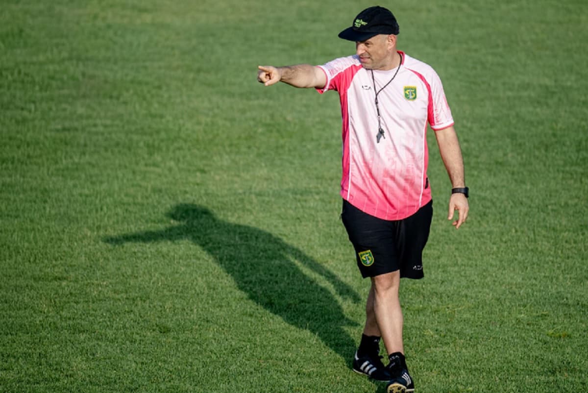 Curhat Bernardo Tavares Jelang Laga Persebaya Surabaya vs Madura United di Super League 2025-2026 Curhat Bernardo Tavares Jelang Laga Persebaya Surabaya vs Madura United di Super League 2025-2026