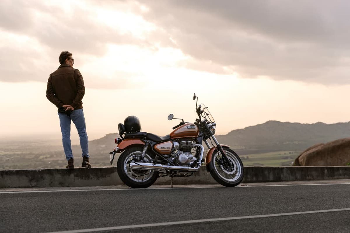 Royal Enfield Meteor 350 Sundowner Orange Dibanderol Rp130 Jutaan, Cuma Ada 36 Unit Royal Enfield Meteor 350 Sundowner Orange Dibanderol Rp130 Jutaan, Cuma Ada 36 Unit