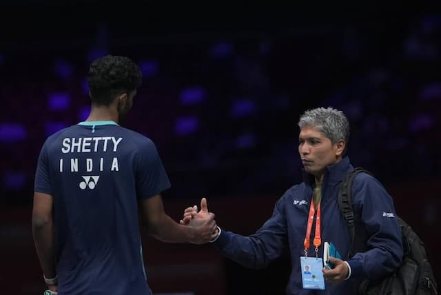 Kisah Ayush Shetty yang Ditangani Pelatih Indonesia Irwansyah, Kalahkan Jonatan Christie dan Jadi Runner-Up Kejuaraan Asia 2026 Kisah Ayush Shetty yang Ditangani Pelatih Indonesia Irwansyah, Kalahkan Jonatan Christie dan Jadi Runner-Up Kejuaraan Asia 2026