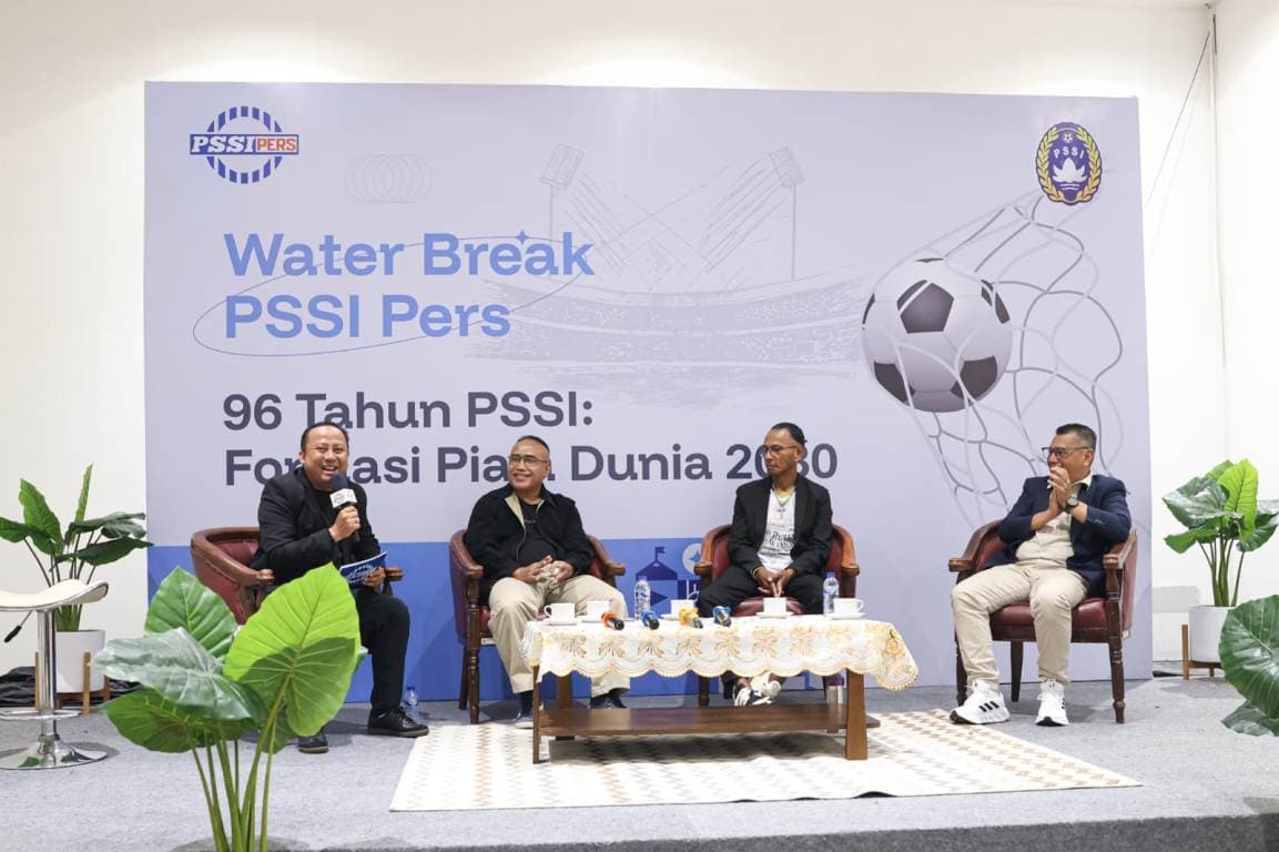 Jelang HUT PSSI Ke-96, Forum Water Break Tegaskan Target Realistis Menuju Piala Dunia 2030 Jelang HUT PSSI Ke-96, Forum Water Break Tegaskan Target Realistis Menuju Piala Dunia 2030