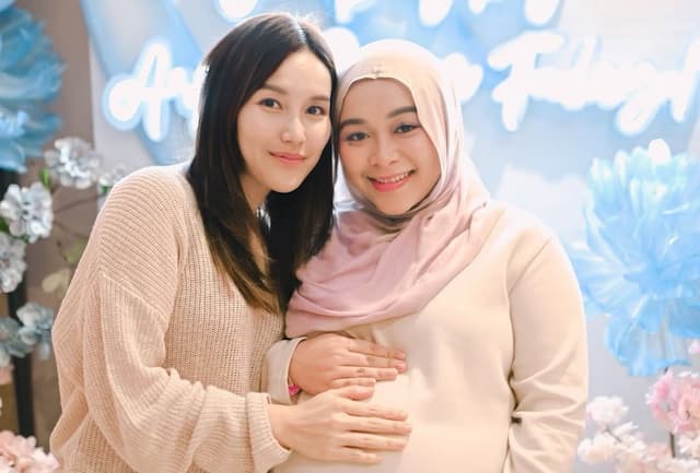Baru Melahirkan, Adik Ayu Ting Ting Langsung Kena Nyinyir Netizen Baru Melahirkan, Adik Ayu Ting Ting Langsung Kena Nyinyir Netizen