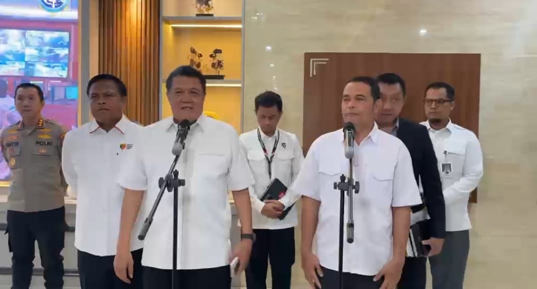 Satgas Gabungan Gagalkan 8 WNI yang Hendak Berangkat ke Saudi Pakai Visa Nonhaji Satgas Gabungan Gagalkan 8 WNI yang Hendak Berangkat ke Saudi Pakai Visa Nonhaji