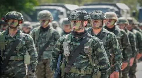 Iklan "Lelah dengan Istri" Viral, 30 Ribu Pemuda Ikut Wajib Militer Iklan "Lelah dengan Istri" Viral, 30 Ribu Pemuda Ikut Wajib Militer