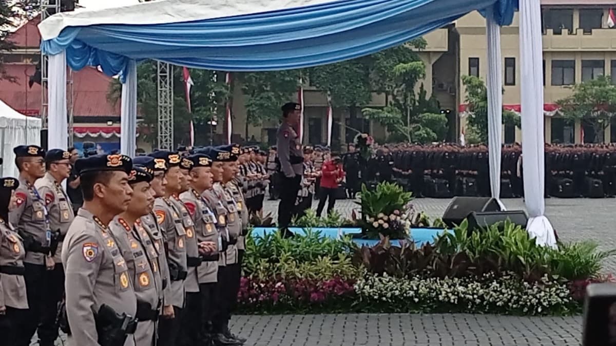 Pesan Kapolri ke Brimob: Siap Hadapi Ancaman, Jaga Soliditas dan Kedekatan dengan Masyarakat Pesan Kapolri ke Brimob: Siap Hadapi Ancaman, Jaga Soliditas dan Kedekatan dengan Masyarakat