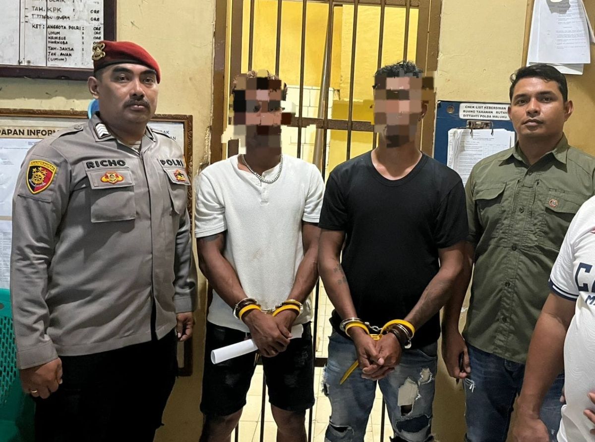 Dua Penusuk Nus Kei Resmi Jadi Tersangka, Begini Penampakannya saat Diborgol Dua Penusuk Nus Kei Resmi Jadi Tersangka, Begini Penampakannya saat Diborgol