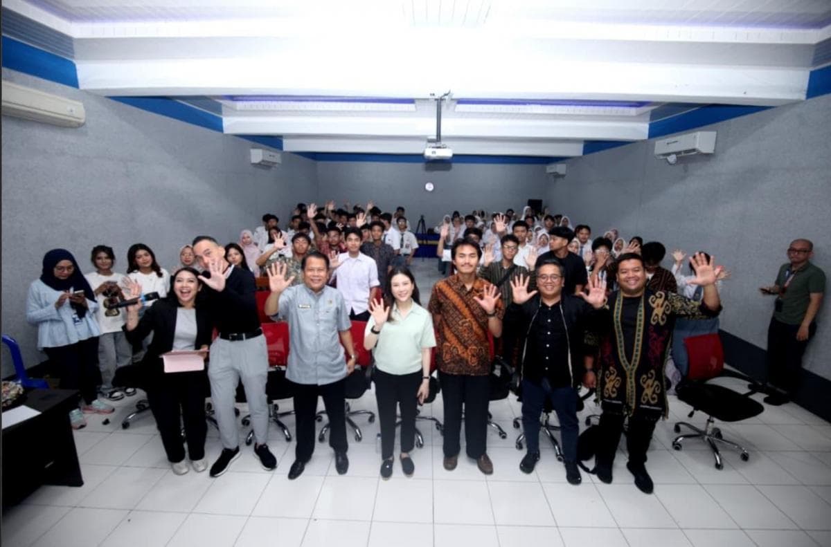Angela Tanoesoedibjo Bicara Soal Passion di Genzone School Take Over, Beri Tips ke Generasi Muda Angela Tanoesoedibjo Bicara Soal Passion di Genzone School Take Over, Beri Tips ke Generasi Muda