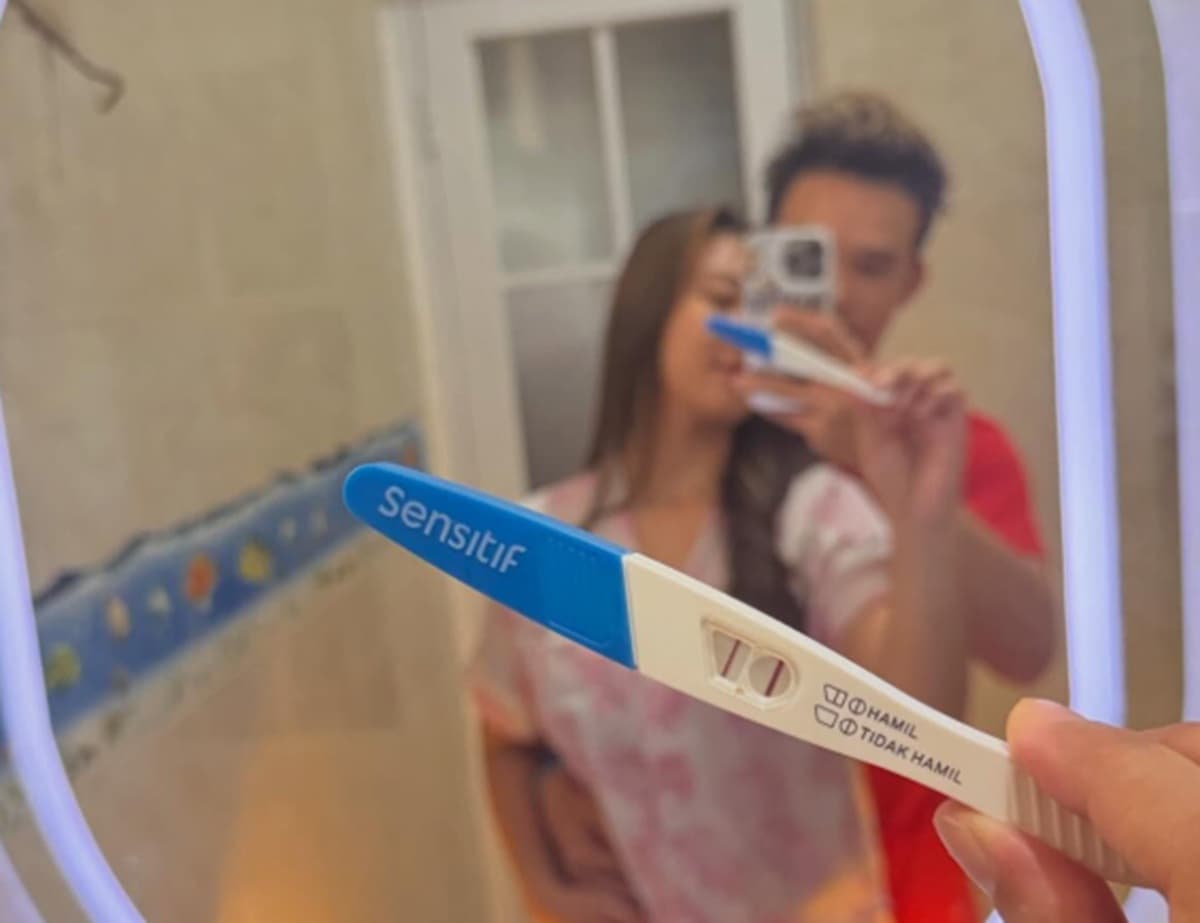 Selamat! Pebulu Tangkis Supercantik Vania Arianti Umumkan Kehamilan Anak Pertama dengan Eks Pelatnas PBSI Rinov Rivaldy Selamat! Pebulu Tangkis Supercantik Vania Arianti Umumkan Kehamilan Anak Pertama dengan Eks Pelatnas PBSI Rinov Rivaldy