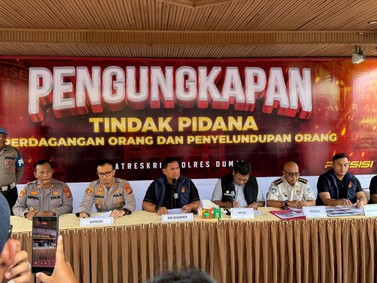 Sindikat Pengiriman PMI Ilegal di Dumai Terbongkar, Puluhan Korban Diamankan Sindikat Pengiriman PMI Ilegal di Dumai Terbongkar, Puluhan Korban Diamankan