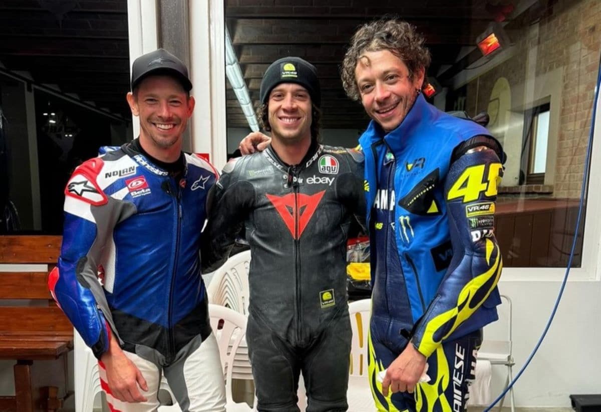 Terinspirasi Valentino Rossi, Marco Bezzecchi Bakal Pasang Tembok demi Tak Diintip Jorge Martin Terinspirasi Valentino Rossi, Marco Bezzecchi Bakal Pasang Tembok demi Tak Diintip Jorge Martin