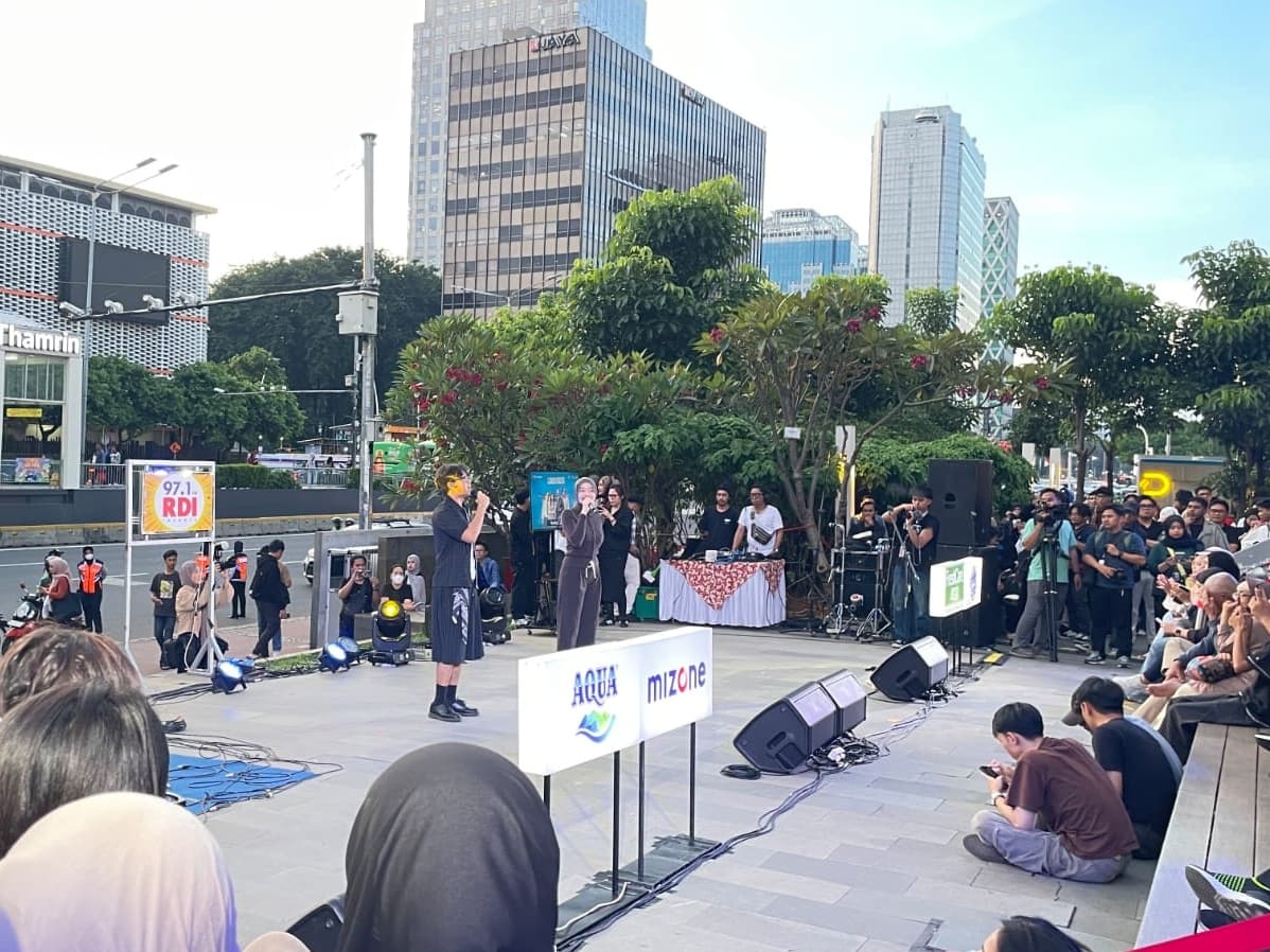 MikkyZia Ajak Penonton Music Zone Sing Along Lewat Lagu Aku Dah Lupa MikkyZia Ajak Penonton Music Zone Sing Along Lewat Lagu Aku Dah Lupa