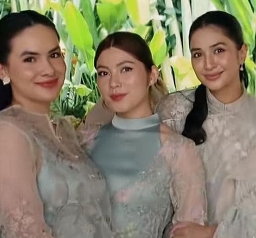 Ini Dia 12 Braidsmaid dari Syifa Hadju, Ada Mikha Tambayong hingga Steffi Zamora Ini Dia 12 Braidsmaid dari Syifa Hadju, Ada Mikha Tambayong hingga Steffi Zamora