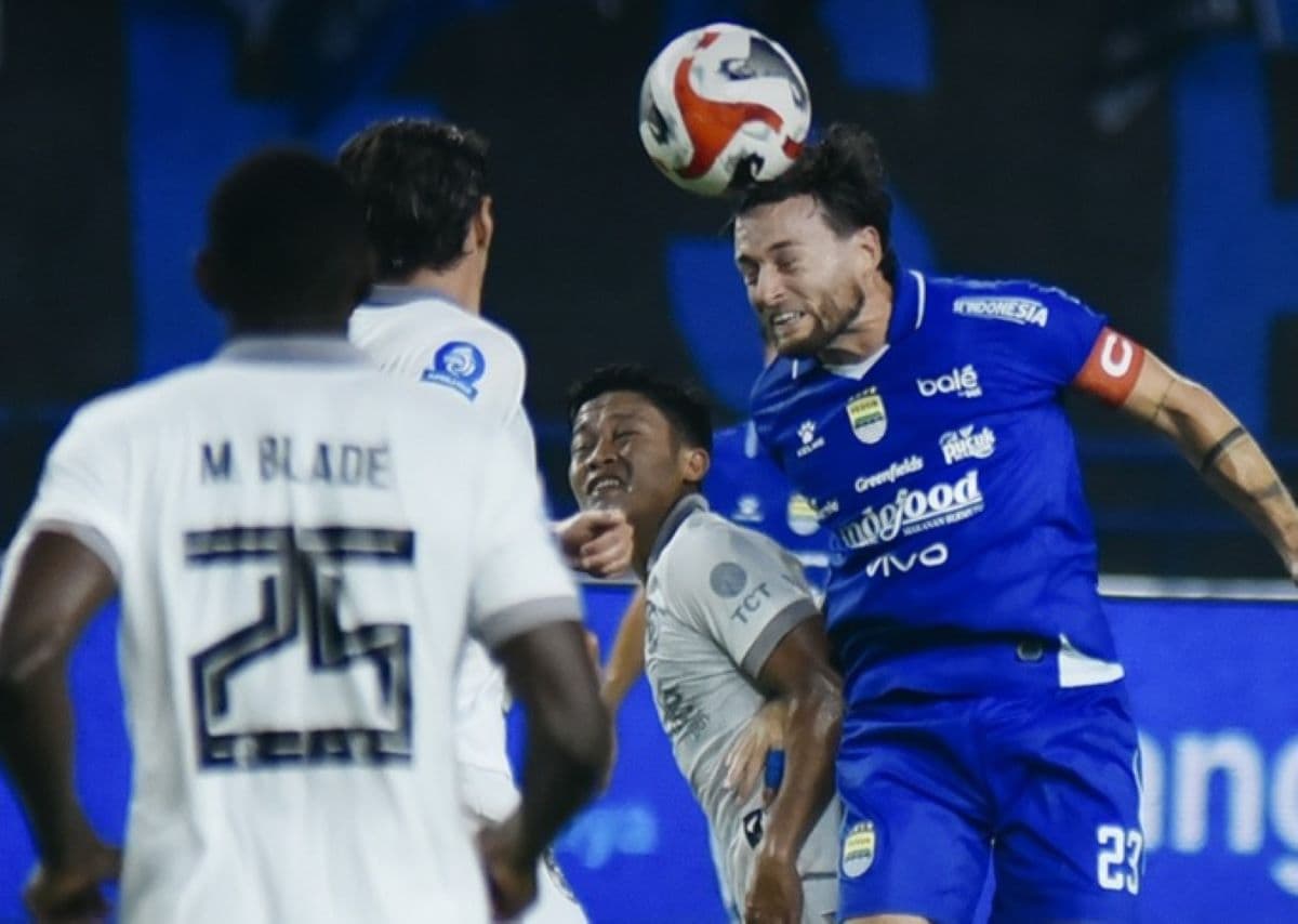 Hasil Babak Pertama Persib Bandung vs Arema FC: Maung Bandung Pegang Kendali, Skor Masih 0-0 Hasil Babak Pertama Persib Bandung vs Arema FC: Maung Bandung Pegang Kendali, Skor Masih 0-0