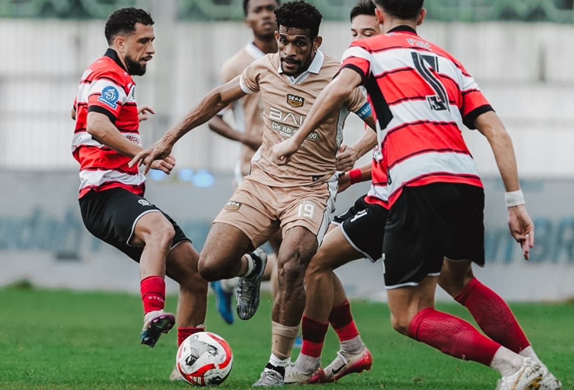 Hasil Madura United vs Dewa United di Super League 2025-2026: Ricky Kambuaya Menggila, Banten Warriors Menang Comeback 2-1! Hasil Madura United vs Dewa United di Super League 2025-2026: Ricky Kambuaya Menggila, Banten Warriors Menang Comeback 2-1!