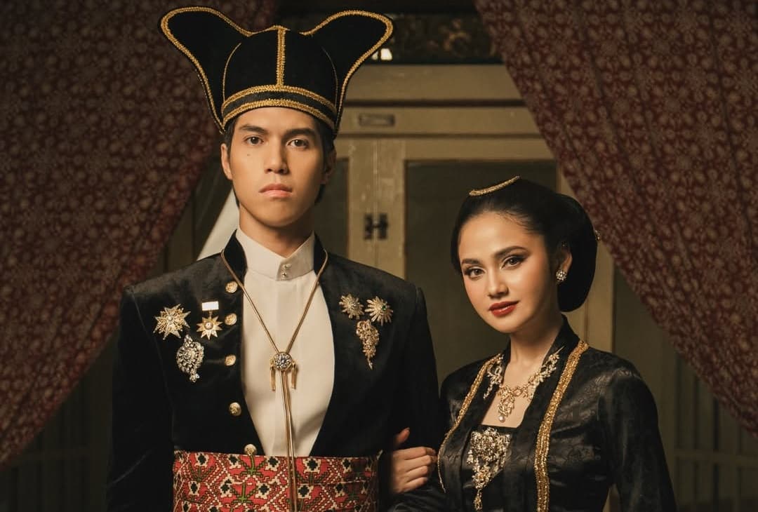 El Rumi Resmi Menikahi Syifa Hadju dengan Maskawin Uang Tunai GBP2.600 El Rumi Resmi Menikahi Syifa Hadju dengan Maskawin Uang Tunai GBP2.600