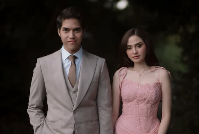 El Rumi dan Syifa Hadju Pilih Logam Mulia untuk Souvenir Pernikahan El Rumi dan Syifa Hadju Pilih Logam Mulia untuk Souvenir Pernikahan