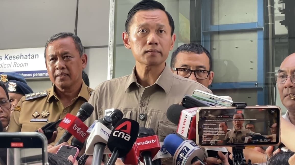 Tragedi Kecelakaan Maut di Bekasi, AHY Soroti Banyaknya Perlintasan Sebidang Tragedi Kecelakaan Maut di Bekasi, AHY Soroti Banyaknya Perlintasan Sebidang