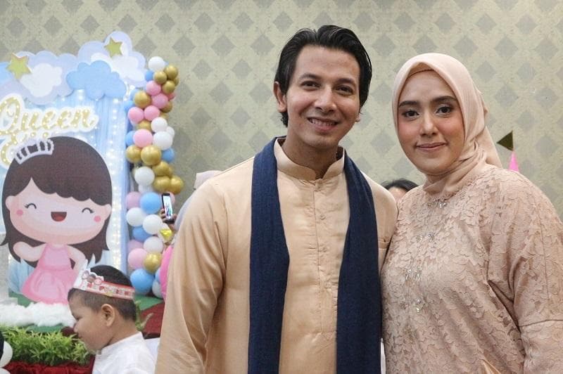 Fairuz A Rafiq dan Sonny Septian Nyaris Kehilangan Job Imbas Diisukan Cerai Fairuz A Rafiq dan Sonny Septian Nyaris Kehilangan Job Imbas Diisukan Cerai