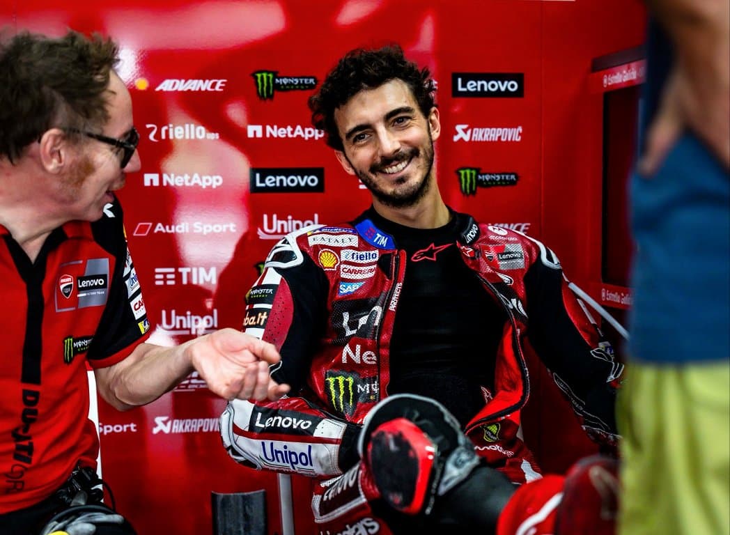 Adu Gaji Pembalap MotoGP Francesco Bagnaia di Ducati dengan Aprilia, bak Bumi dan Langit Adu Gaji Pembalap MotoGP Francesco Bagnaia di Ducati dengan Aprilia, bak Bumi dan Langit