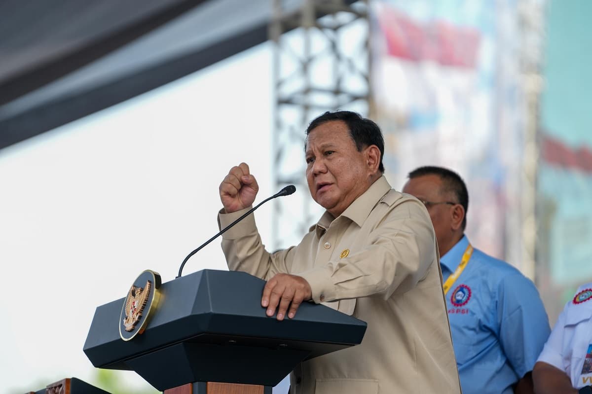 Di Hadapan 400 Ribu Buruh, Prabowo Tegaskan Tak Akan Gentar Bela Rakyat Di Hadapan 400 Ribu Buruh, Prabowo Tegaskan Tak Akan Gentar Bela Rakyat