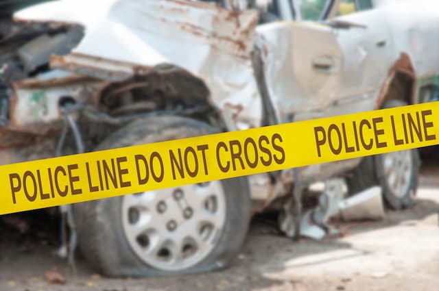 Truk Box Terguling di Tol Wiyoto Wiyono Gara-Gara Pecah Ban Truk Box Terguling di Tol Wiyoto Wiyono Gara-Gara Pecah Ban