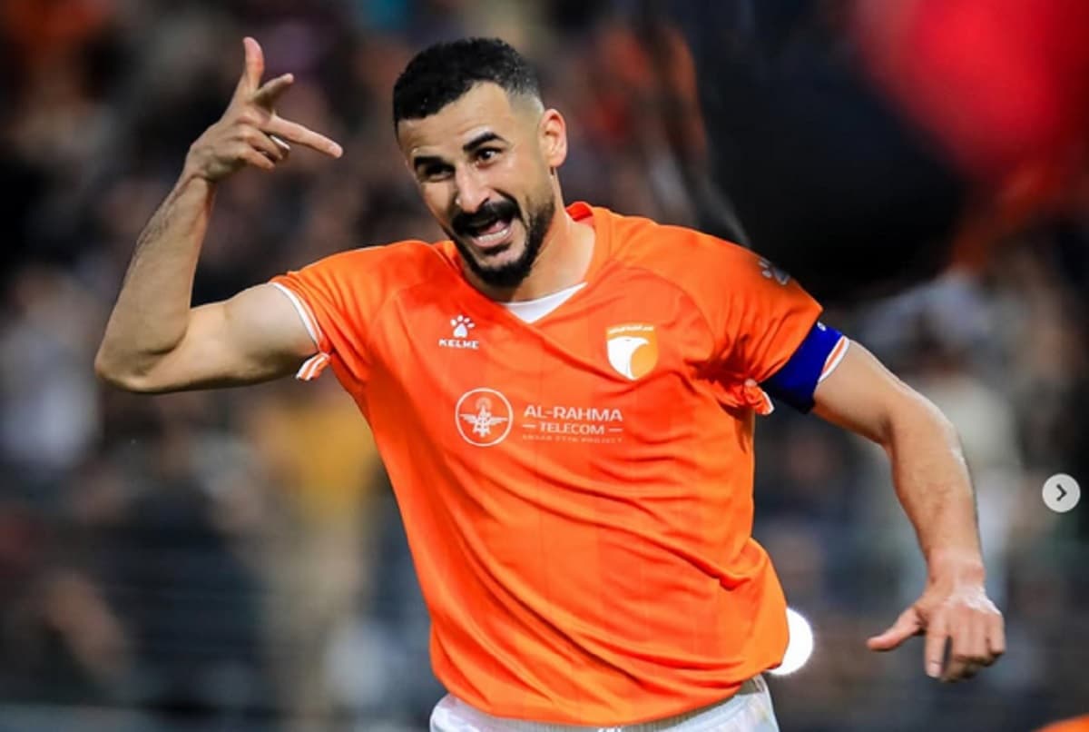 4 Calon Pemain Baru Persib Bandung di Bursa Transfer Musim Panas 2026, Nomor 1 Aymen Hussein! 4 Calon Pemain Baru Persib Bandung di Bursa Transfer Musim Panas 2026, Nomor 1 Aymen Hussein!