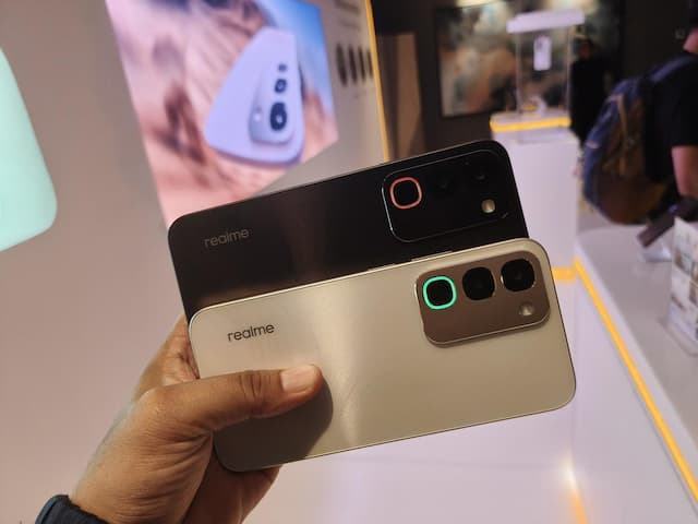 Realme C100 Segera Hadir, Smartphone dengan Baterai 8.000 mAh Pertama di Indonesia Realme C100 Segera Hadir, Smartphone dengan Baterai 8.000 mAh Pertama di Indonesia