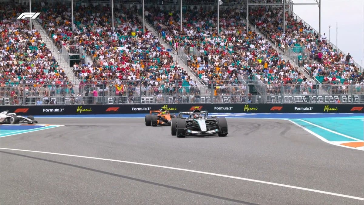 Kimi Antonelli Menangi F1 GP Miami 2026, Max Verstappen dan Charles Leclerc Kena Penalti! Kimi Antonelli Menangi F1 GP Miami 2026, Max Verstappen dan Charles Leclerc Kena Penalti!