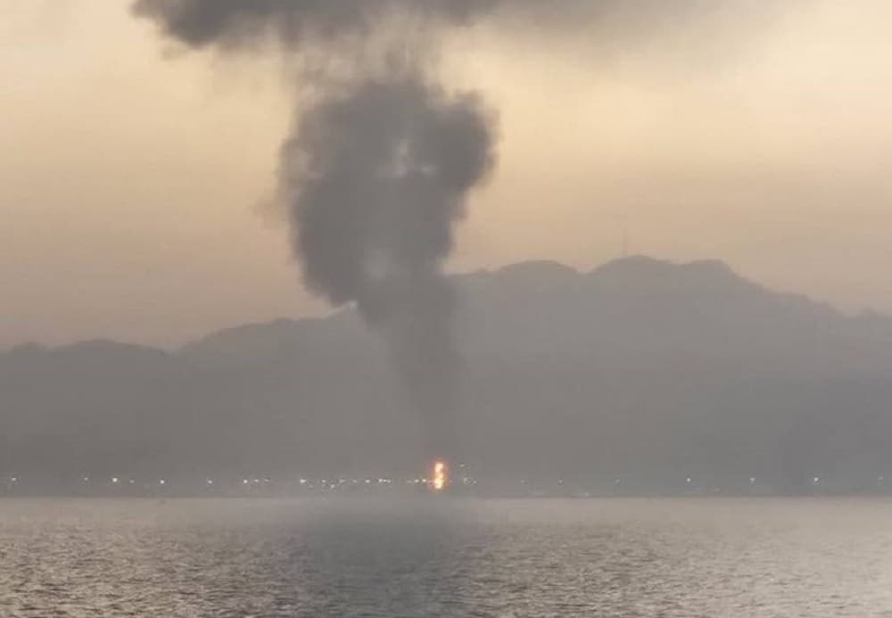 Ketegangan di Selat Hormuz Meningkat, Trump Ancam Lenyapkan Iran dari Muka Bumi Ketegangan di Selat Hormuz Meningkat, Trump Ancam Lenyapkan Iran dari Muka Bumi