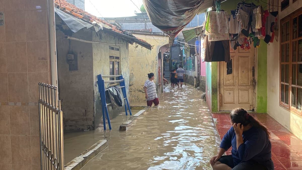 2 RT di Bekasi Utara Terendam Banjir, Ratusan Warga Terdampak 2 RT di Bekasi Utara Terendam Banjir, Ratusan Warga Terdampak