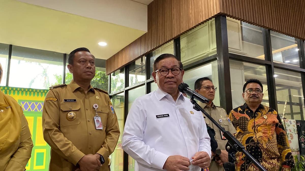 Jakarta Gratiskan Pajak Kendaraan Listrik, Pramono : Kami Serius Kurangi Polusi Jakarta Gratiskan Pajak Kendaraan Listrik, Pramono : Kami Serius Kurangi Polusi