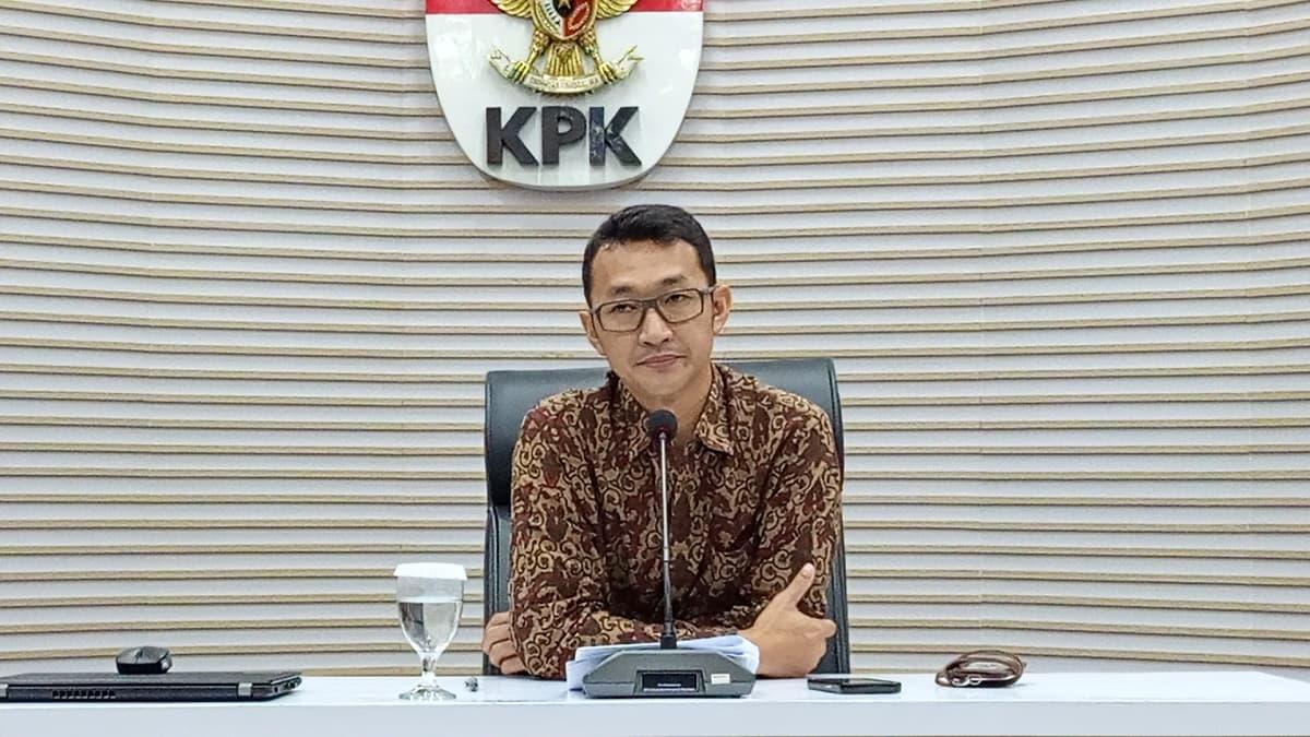 Kasus Pemerasan Bupati Cilacap Nonaktif, KPK Periksa Sejumlah Kepala Dinas Kasus Pemerasan Bupati Cilacap Nonaktif, KPK Periksa Sejumlah Kepala Dinas