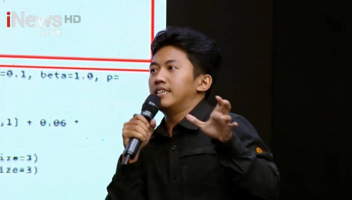 Topi Merah Ungkap Kejanggalan Ijazah Jokowi yang Diteliti Rismon Sianipar, Diduga Hasil Editing Topi Merah Ungkap Kejanggalan Ijazah Jokowi yang Diteliti Rismon Sianipar, Diduga Hasil Editing