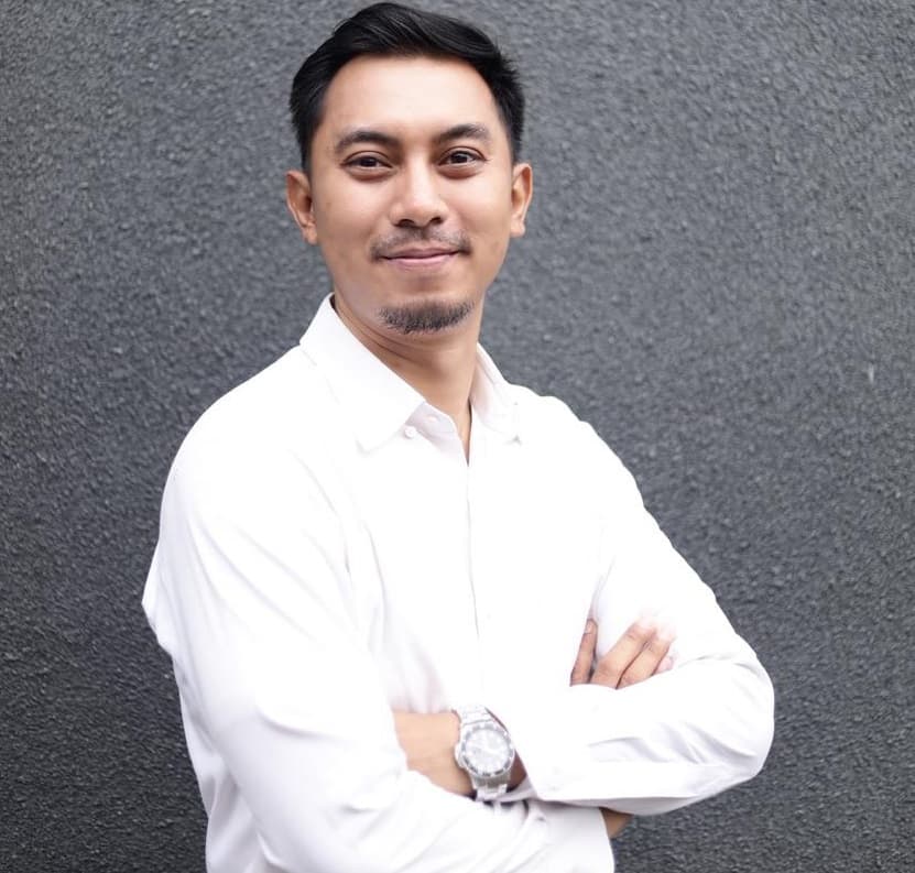 Pendidikan di Antara Keinginan Pasar dan Janji Kesejahteraan Pendidikan di Antara Keinginan Pasar dan Janji Kesejahteraan