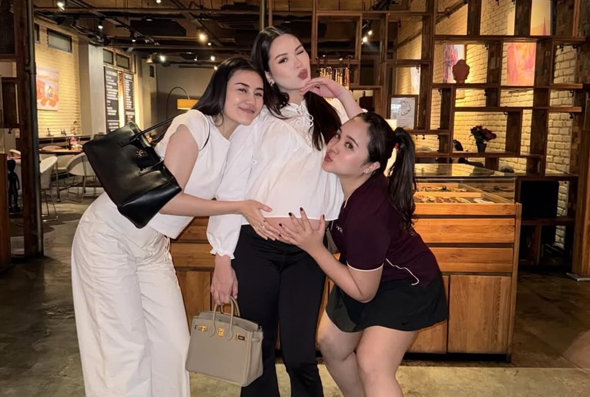 Momen Aaliyah Massaid Hangout Bareng Alyssa Daguise: Onti Sudah Menunggu Momen Aaliyah Massaid Hangout Bareng Alyssa Daguise: Onti Sudah Menunggu