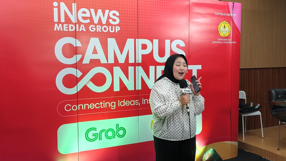 Makin Ramai! Mahasiswa Antusias Coba Jadi Reporter di Booth iReporter ICC Unsoed 2026 Hari Kedua Makin Ramai! Mahasiswa Antusias Coba Jadi Reporter di Booth iReporter ICC Unsoed 2026 Hari Kedua