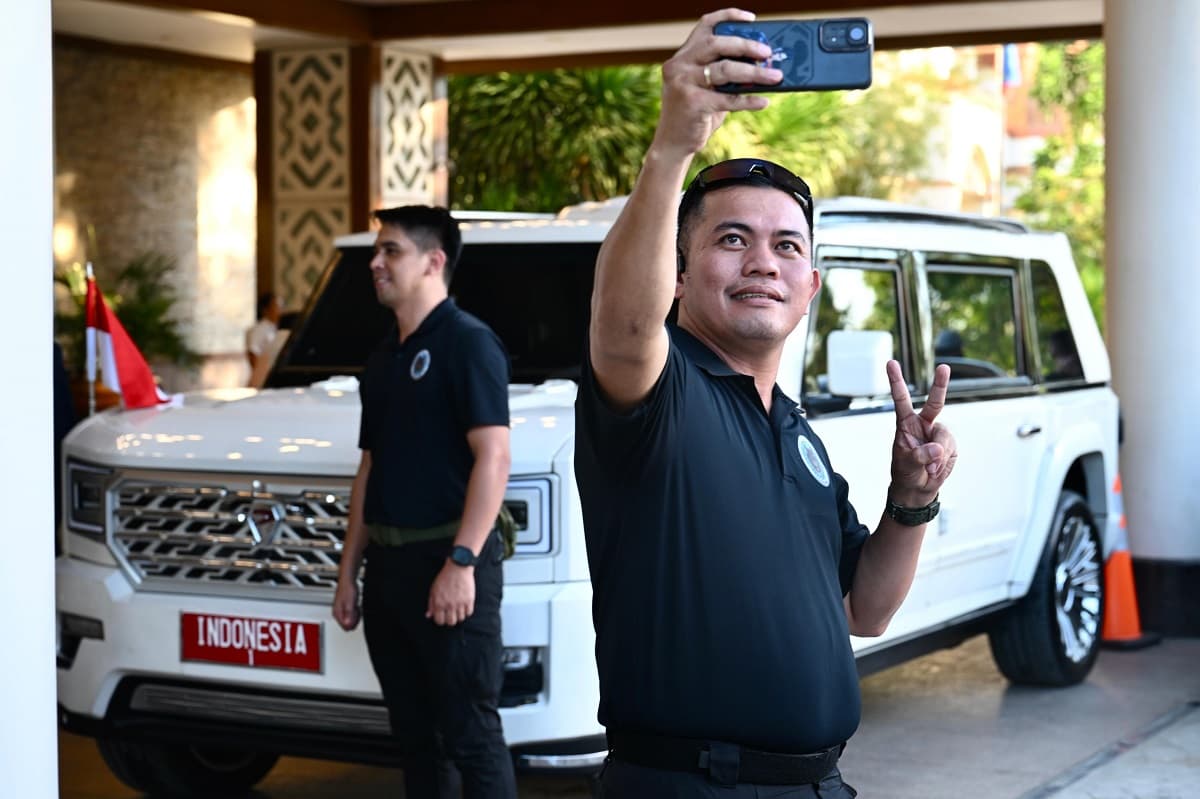 Mobil Maung Presiden Prabowo Curi Perhatian Delegasi ASEAN dan Warga Filipina Mobil Maung Presiden Prabowo Curi Perhatian Delegasi ASEAN dan Warga Filipina