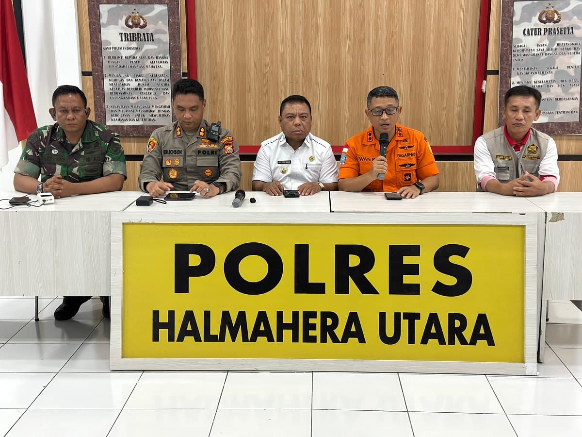 3 Pendaki Gunung Dukono Masih Dicari, 17 Berhasil Dievakuasi 3 Pendaki Gunung Dukono Masih Dicari, 17 Berhasil Dievakuasi