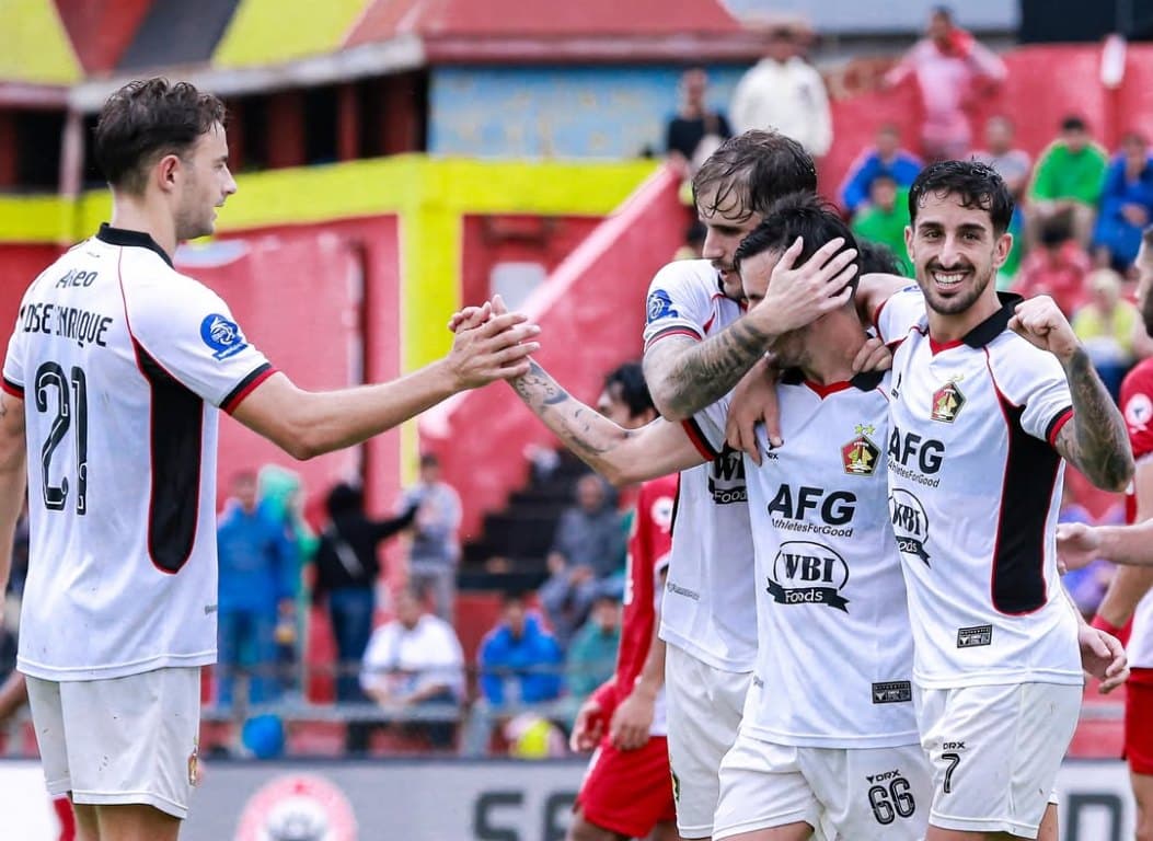 Hasil Semen Padang vs Persik Kediri di Super League 2025-2026: Macan Putih Menang 3-0! Hasil Semen Padang vs Persik Kediri di Super League 2025-2026: Macan Putih Menang 3-0!