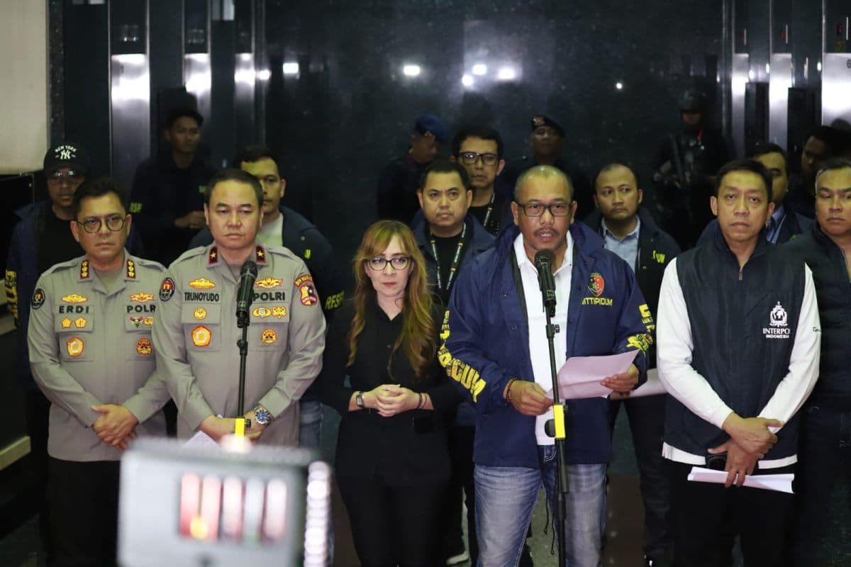 Bareskrim Tetapkan 275 WNA Tersangka Judi Online di Hayam Wuruk Bareskrim Tetapkan 275 WNA Tersangka Judi Online di Hayam Wuruk