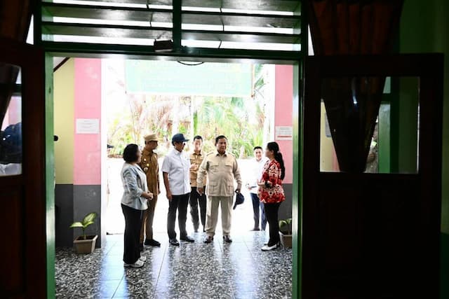 Tinjau Puskesmas Miangas, Prabowo Dengarkan Keluhan Tenaga Kesehatan Tinjau Puskesmas Miangas, Prabowo Dengarkan Keluhan Tenaga Kesehatan