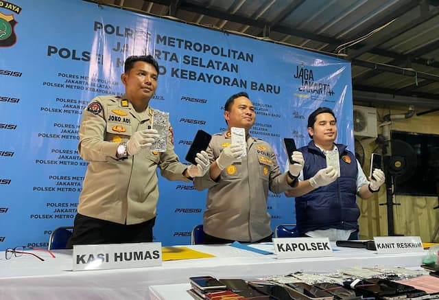 Polisi Bongkar Sindikat Penadah HP Curian di Bekasi, 225 Ponsel Disita Polisi Bongkar Sindikat Penadah HP Curian di Bekasi, 225 Ponsel Disita