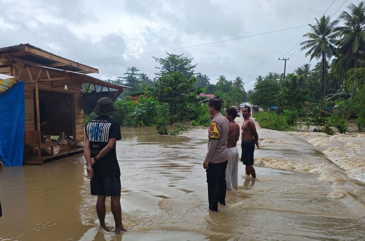 Banjir dan Longsor Landa Sultra, Ratusan Rumah Warga Terdampak Banjir dan Longsor Landa Sultra, Ratusan Rumah Warga Terdampak