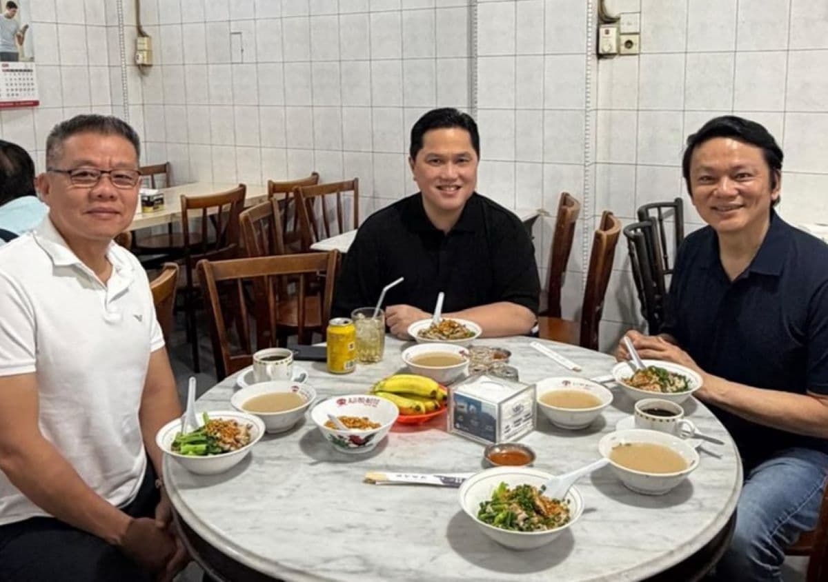 Ketum PSSI Erick Thohir Ajak Petinggi AFF Kulineran di Medan, Bahas Apa? Ketum PSSI Erick Thohir Ajak Petinggi AFF Kulineran di Medan, Bahas Apa?