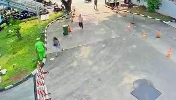 Geger Wanita Calon Saksi Persidangan Dikejar hingga Dianiaya di SPBU Palmerah Geger Wanita Calon Saksi Persidangan Dikejar hingga Dianiaya di SPBU Palmerah